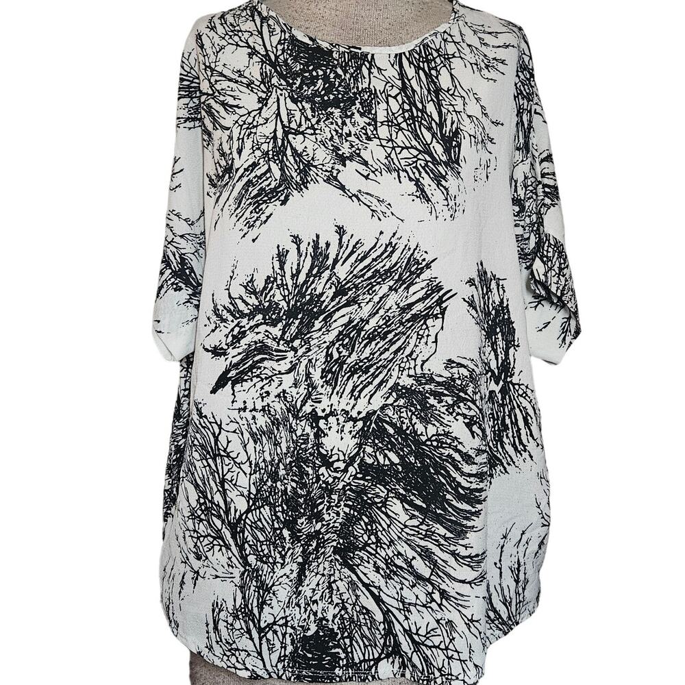 Willow Clothing Short Sleeve Blouse Size Medium